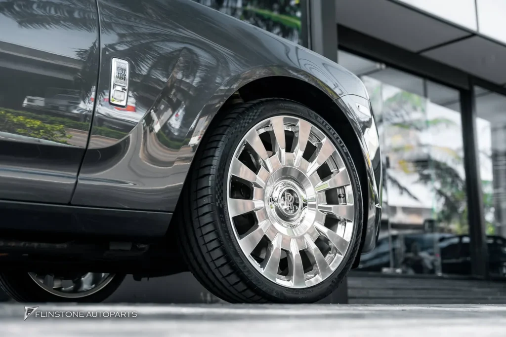 ล้อ USUS Forged Wheel ติดตั้งใน Rolls Royce Ghost มาพร้อมดุมกลาง