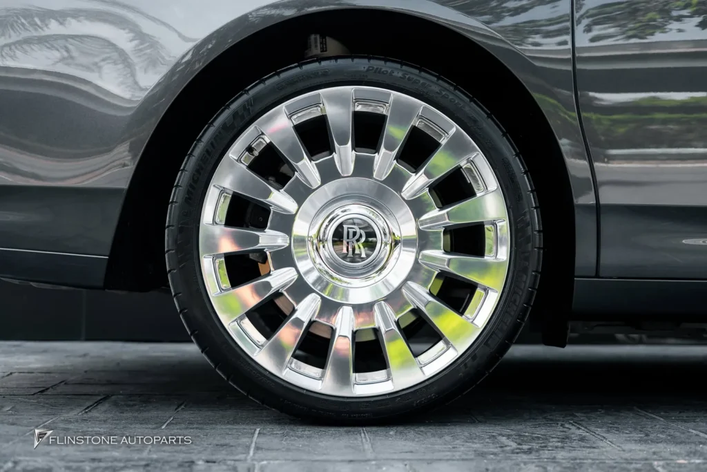 ล้อ USUS Forged Wheel ติดตั้งใน Rolls Royce Ghost มาพร้อมดุมกลาง