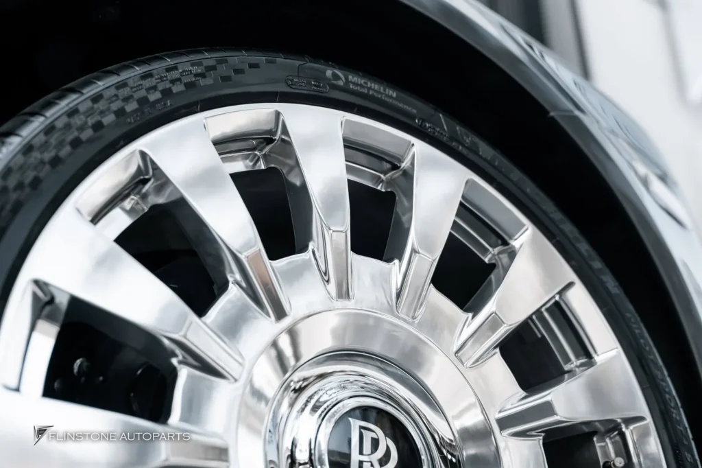 ล้อ USUS Forged Wheel ติดตั้งใน Rolls Royce Ghost มาพร้อมดุมกลาง
