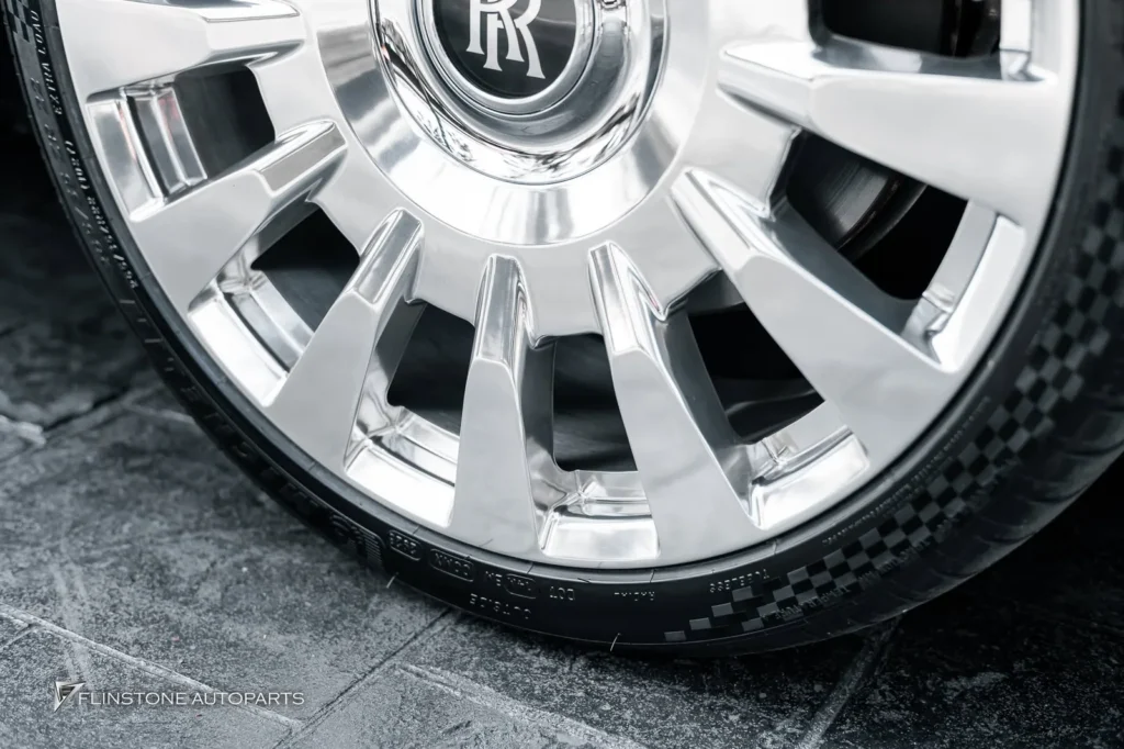 ล้อ USUS Forged Wheel ติดตั้งใน Rolls Royce Ghost มาพร้อมดุมกลาง