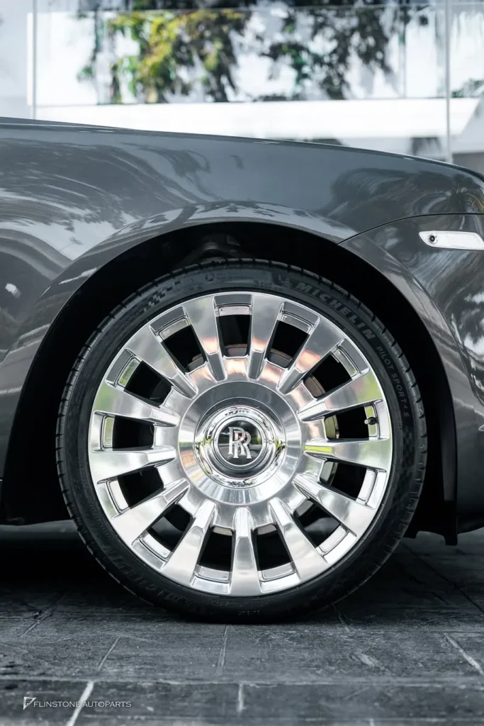ล้อ USUS Forged Wheel ติดตั้งใน Rolls Royce Ghost มาพร้อมดุมกลาง
