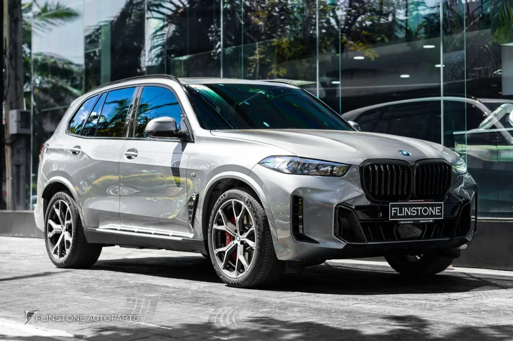 อีกคันสำหรับ BMW X5 G05 บันไดข้างที่ช่วยให้การขึ้นลงสะดวกสบายมาก
