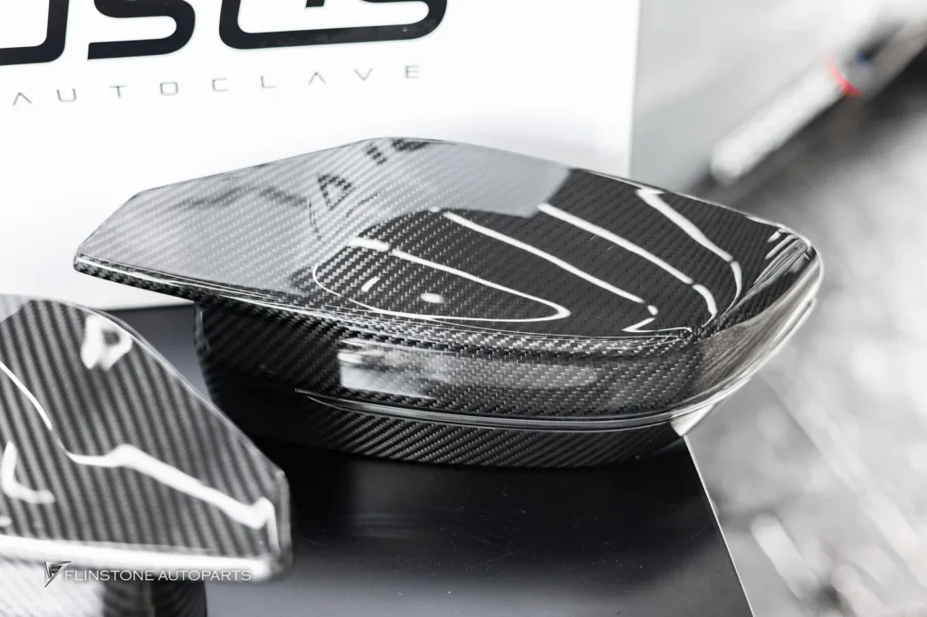กระจกมองข้างคาร์บอนจาก USUS Autoclave BMW G42 Series 2 เลื่อนชมร