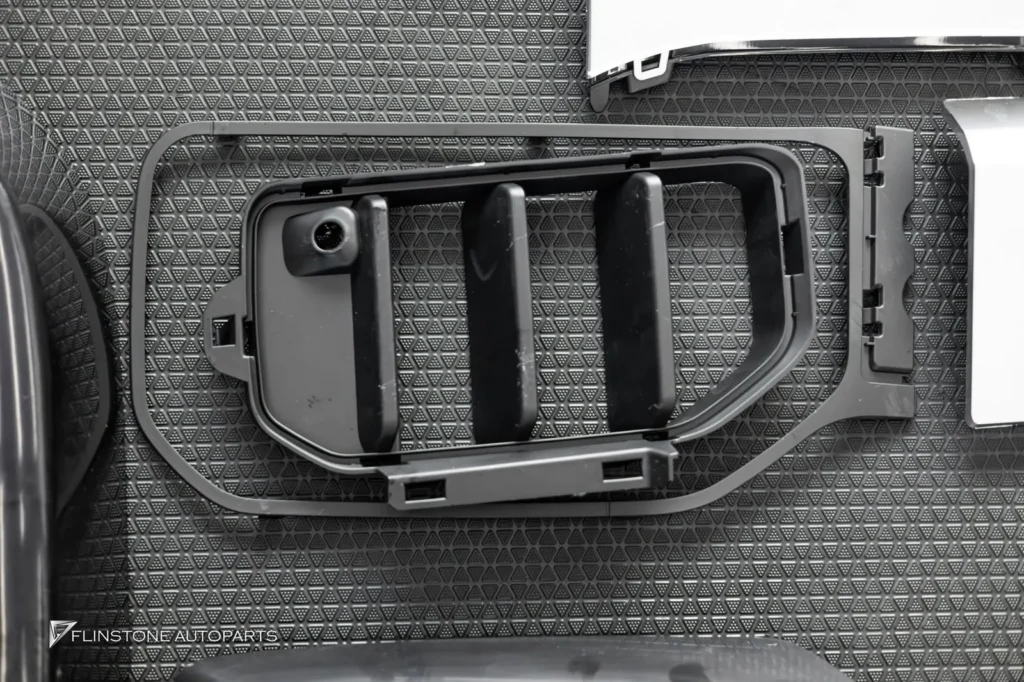 Mercedes-Benz W464 G-Class Genuine G63 AMG Braking System + G63 AMG Facelift Body Kit