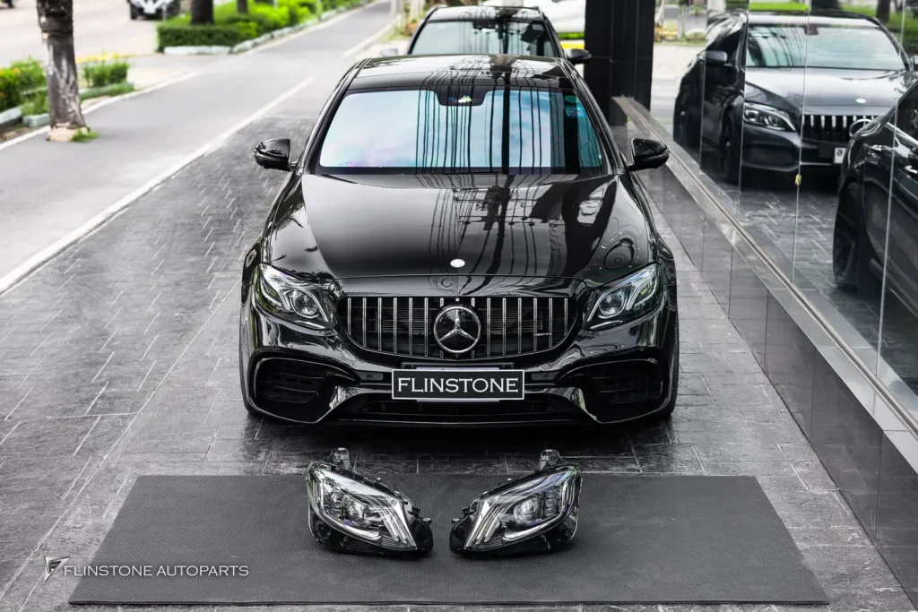 Mercedes-Benz W213 E-Class ติดตั้งไฟหน้าแบบ MAYBACH Look เบื่อแบบเดิมๆ มาอัพเพ