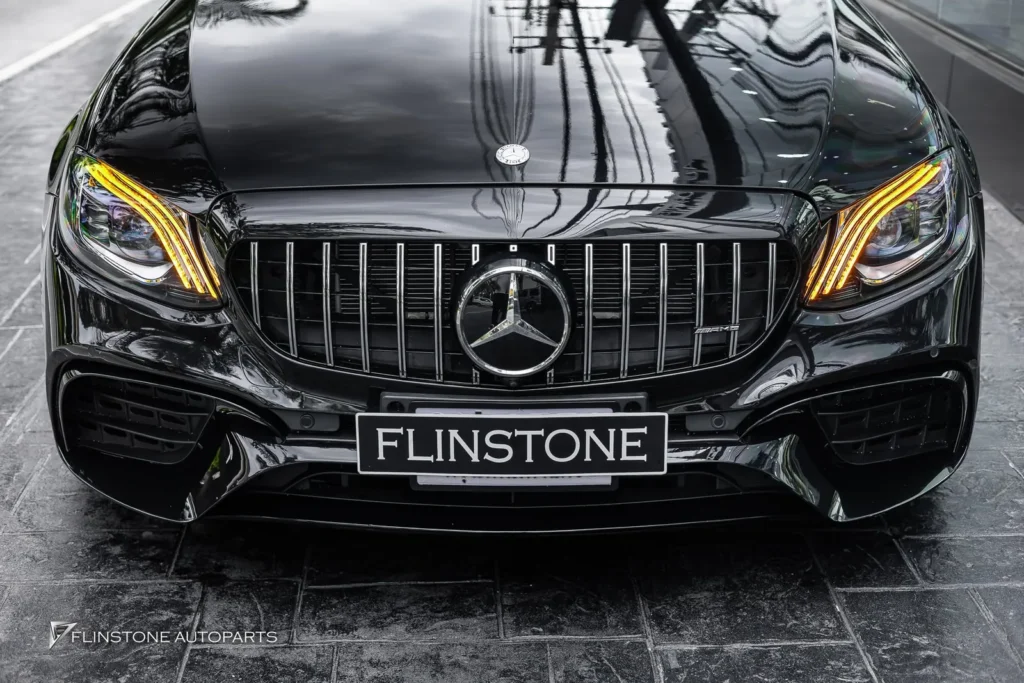 Mercedes-Benz W213 E-Class ติดตั้งไฟหน้าแบบ MAYBACH Look เบื่อแบบเดิมๆ มาอัพเพ