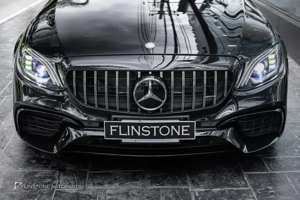 Mercedes-Benz W213 E-Class ติดตั้งไฟหน้าแบบ MAYBACH Look เบื่อแบบเดิมๆ มาอัพเพ