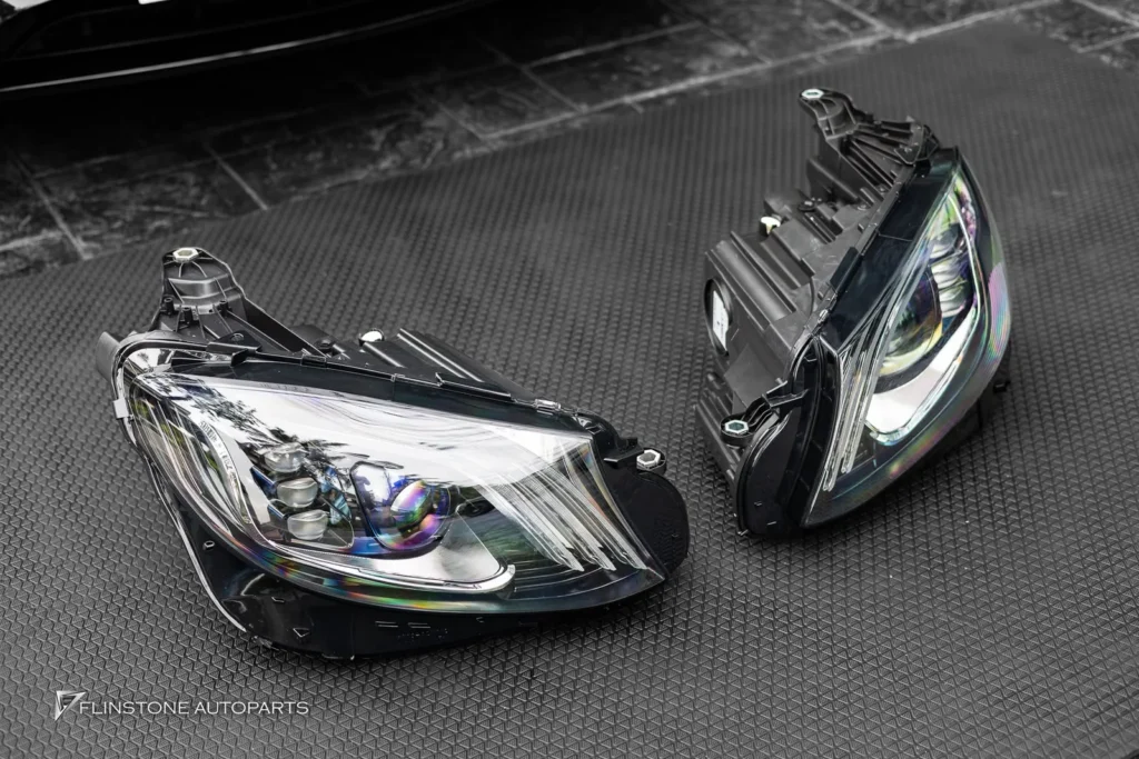 Mercedes-Benz W213 E-Class ติดตั้งไฟหน้าแบบ MAYBACH Look เบื่อแบบเดิมๆ มาอัพเพ