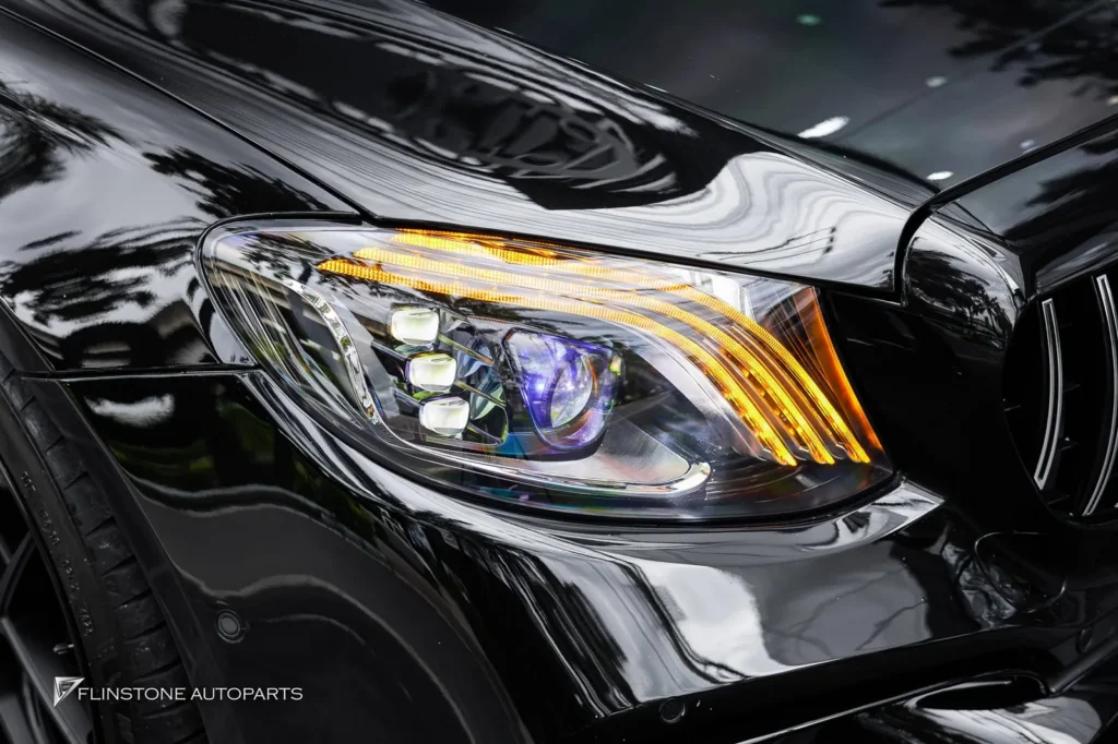 Mercedes-Benz W213 E-Class ติดตั้งไฟหน้าแบบ MAYBACH Look เบื่อแบบเดิมๆ มาอัพเพ