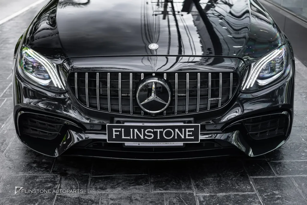 Mercedes-Benz W213 E-Class ติดตั้งไฟหน้าแบบ MAYBACH Look เบื่อแบบเดิมๆ มาอัพเพ