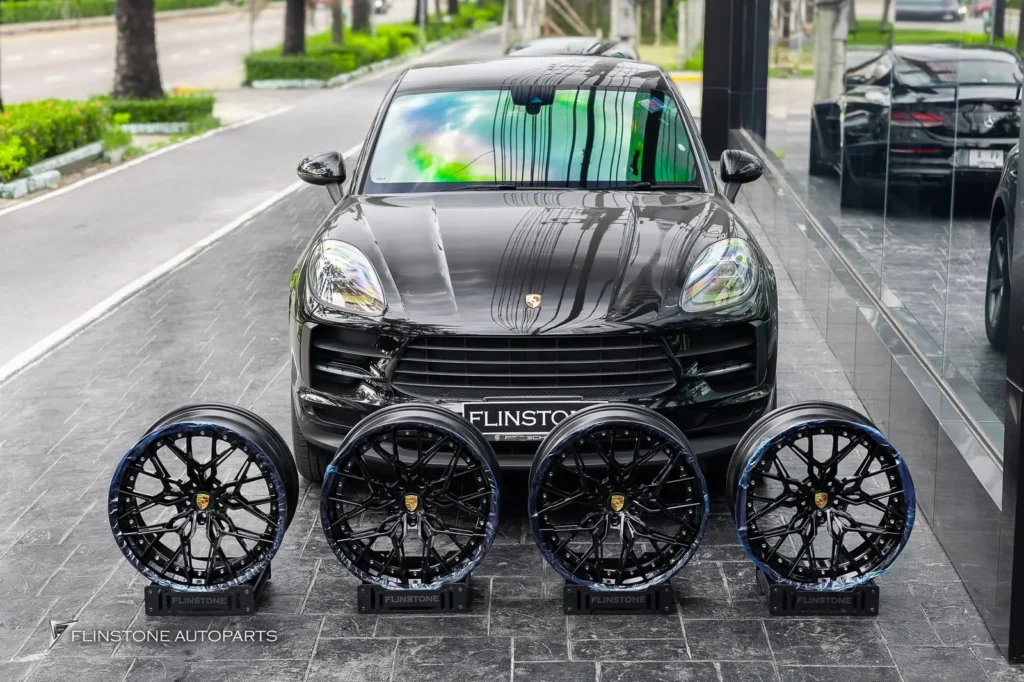 ลูกค้า PORSCHE MACAN Walk-in เข้ามาเลือกล้อที่มีในสต็อก ล้อจาก U