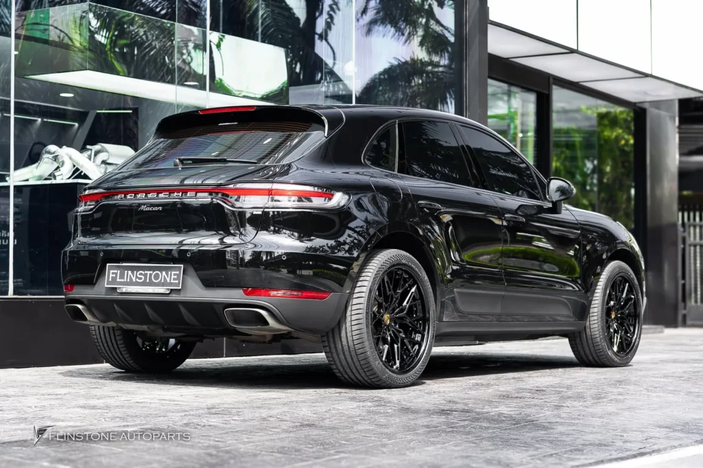 ลูกค้า PORSCHE MACAN Walk-in เข้ามาเลือกล้อที่มีในสต็อก ล้อจาก U