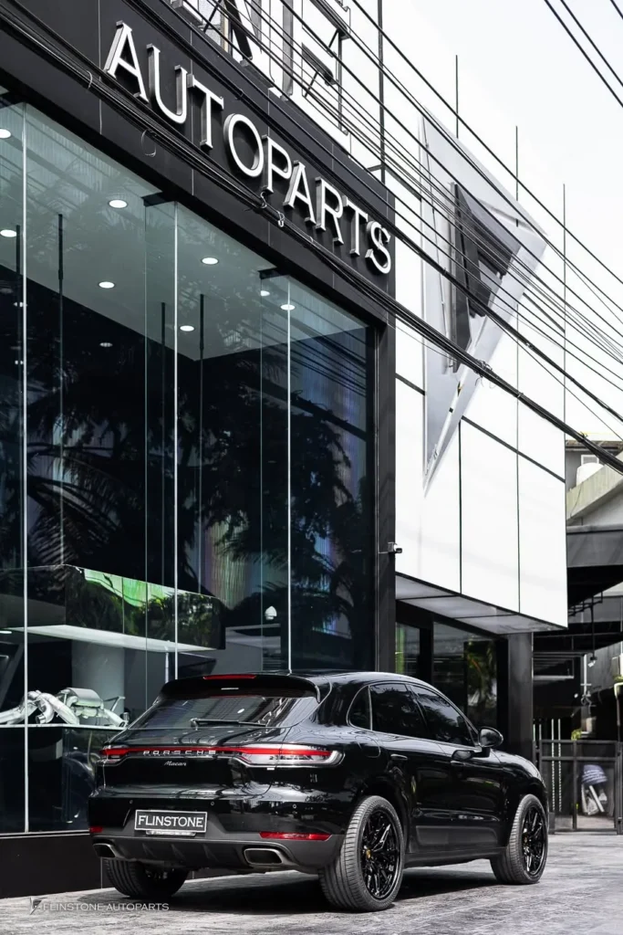 ลูกค้า PORSCHE MACAN Walk-in เข้ามาเลือกล้อที่มีในสต็อก ล้อจาก U