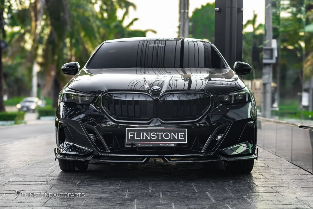 BMW i5 G60 USUS Autoclave Carbon Front Lip + USUS Autoclave Carbon Side Ski