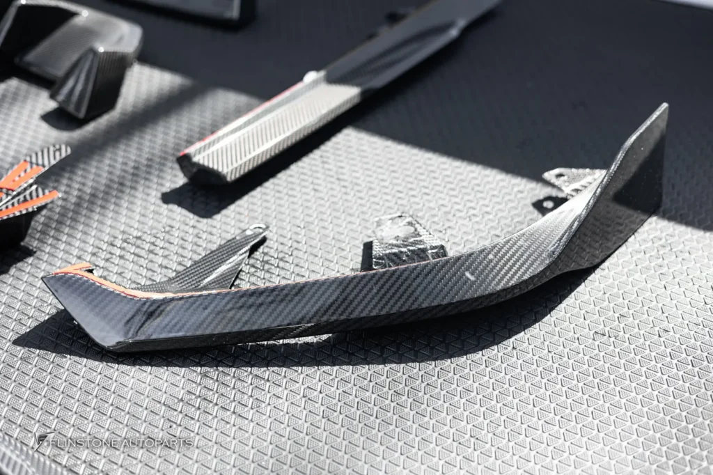 BMW i5 G60 USUS Autoclave Carbon Front Lip + USUS Autoclave Carbon Side Ski