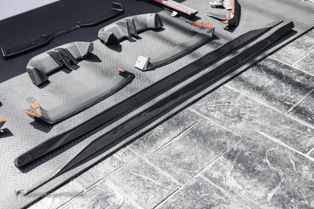 BMW i5 G60 USUS Autoclave Carbon Front Lip + USUS Autoclave Carbon Side Ski