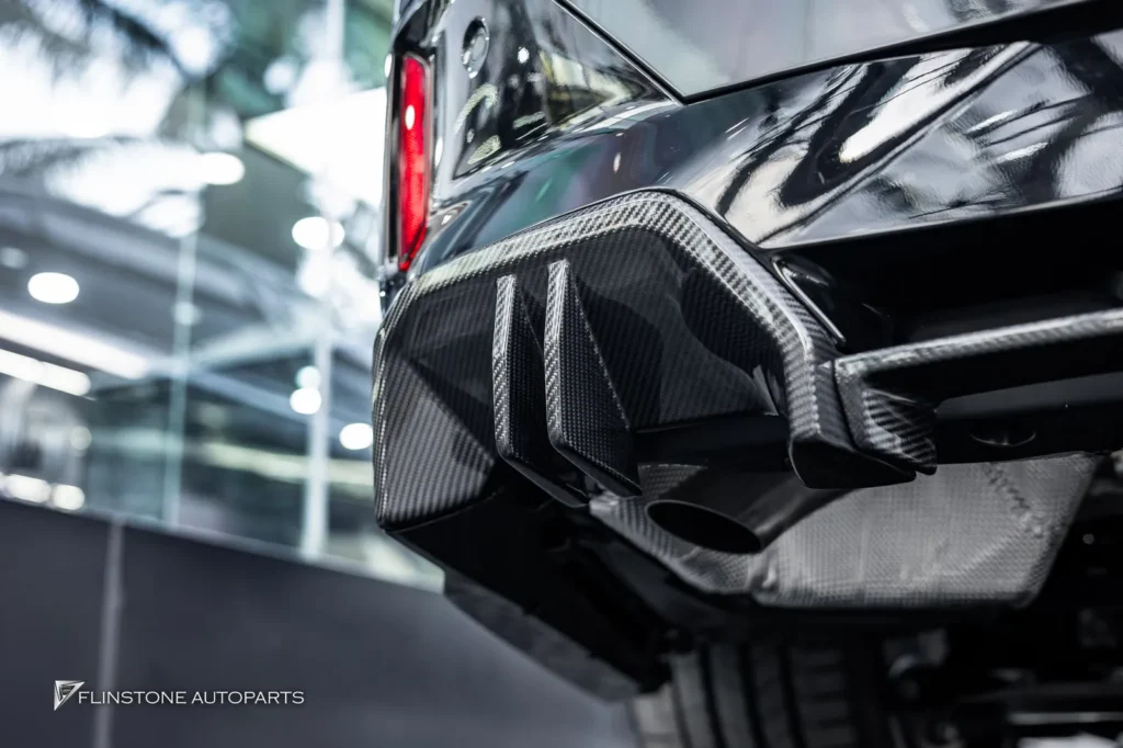 BMW i5 G60 USUS Autoclave Carbon Front Lip + USUS Autoclave Carbon Side Ski