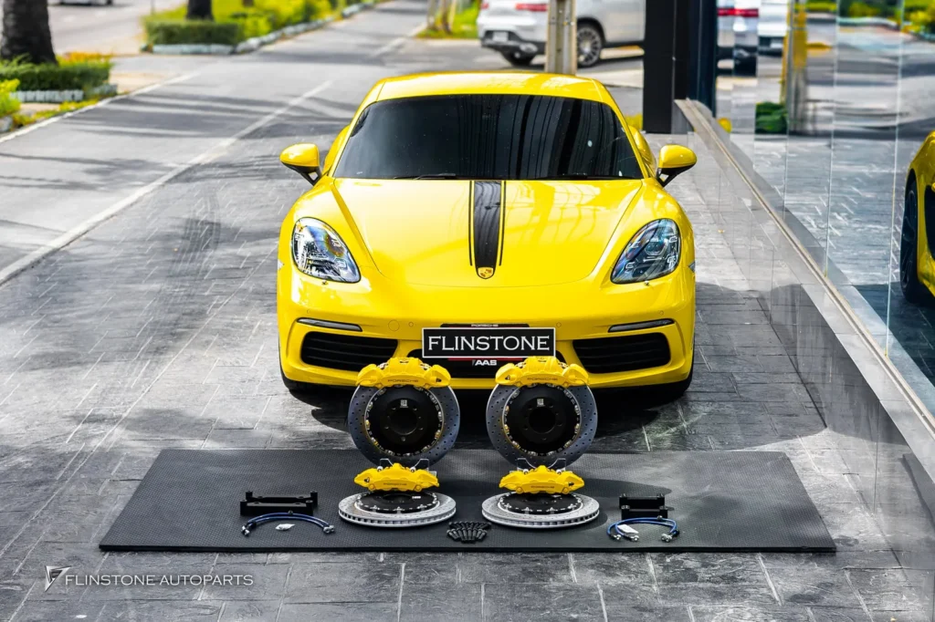 PORSCHE 718 Cayman เลือกติดตั้งชุดเบรค Custom GT3 ด้านหน้า 6 พอต