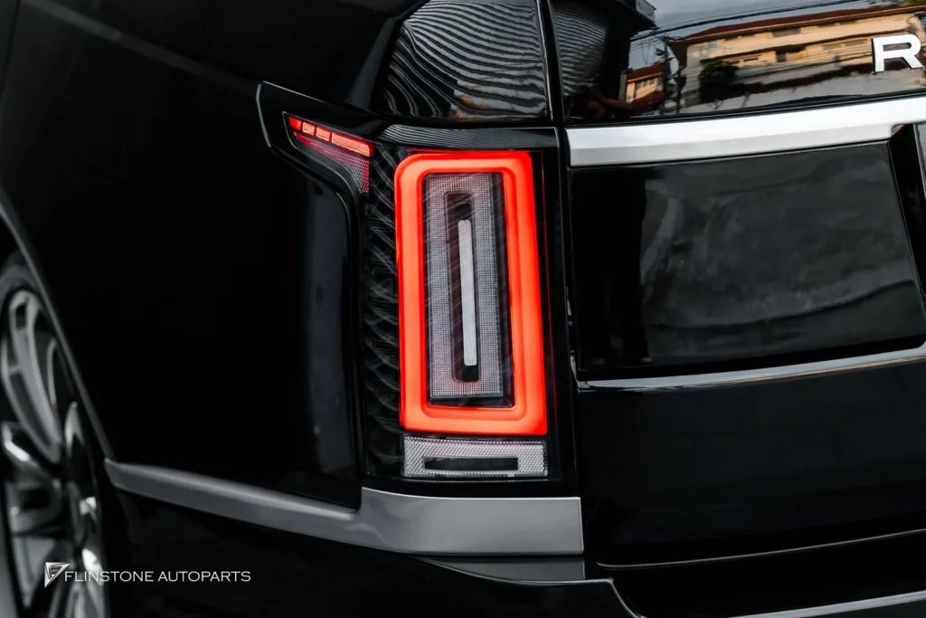 เปลี่ยนโฉม RANGE ROVER ปี 2016 เป็นรุ่น SV 2022 และเสริม Accesso