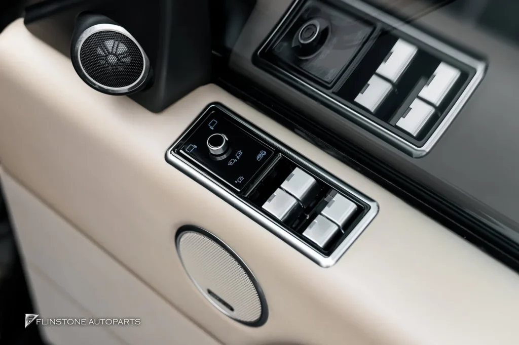 เปลี่ยนโฉม RANGE ROVER ปี 2016 เป็นรุ่น SV 2022 และเสริม Accesso