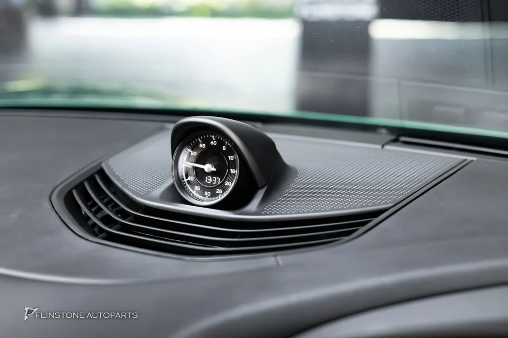 PORSCHE TAYCAN ติดตั้งเพิ่มสำหรับนาฬิกา STOPWATCH อุปกรณ์ทั้งหมด