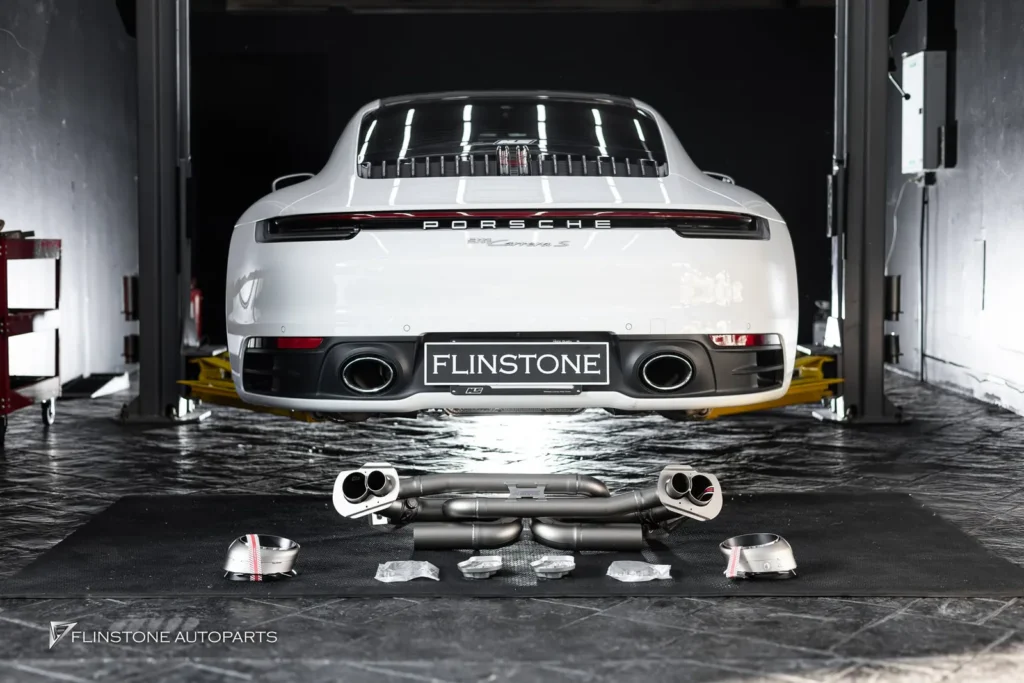 ชุดท่อ AKRAPOVIC สำหรับ PORSCHE 992 Carrera มีของพร้อมติดตั้งนะ