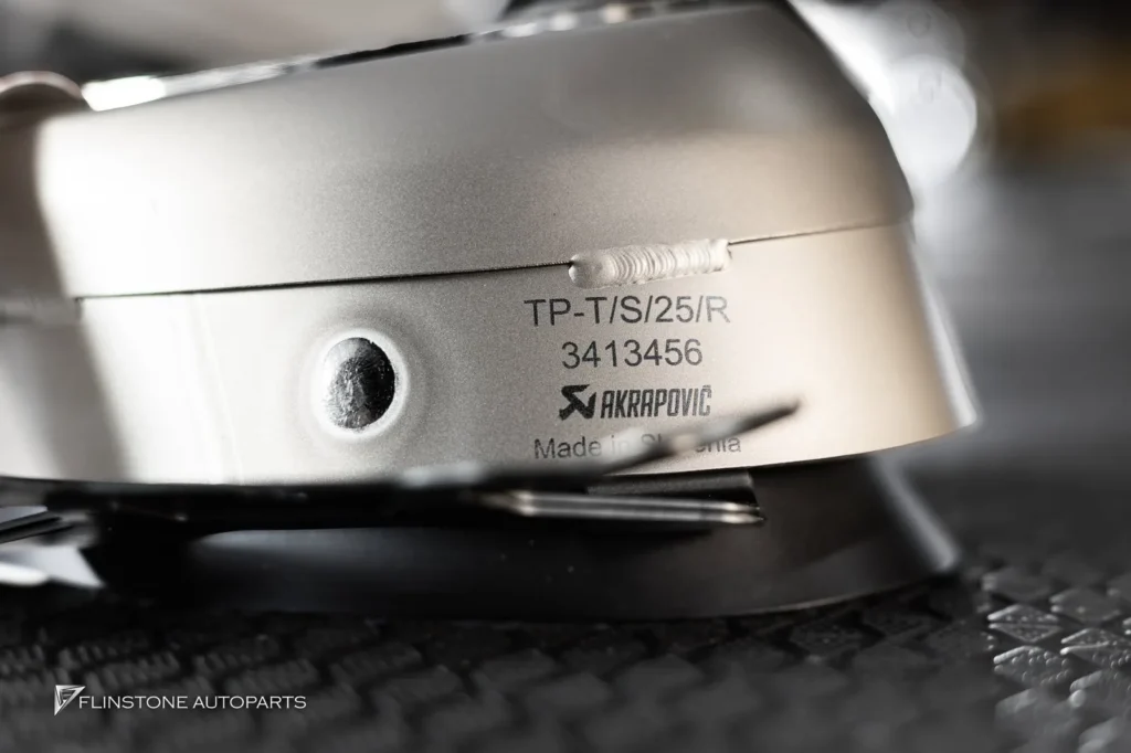 ชุดท่อ AKRAPOVIC สำหรับ PORSCHE 992 Carrera มีของพร้อมติดตั้งนะ