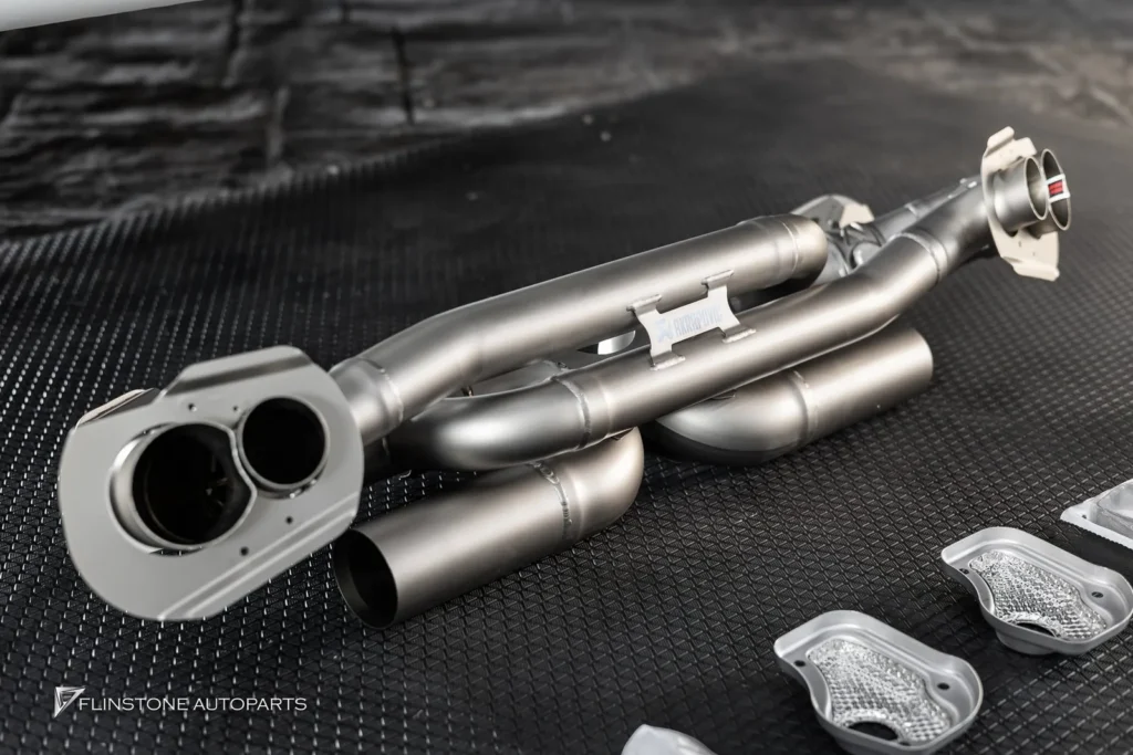 ชุดท่อ AKRAPOVIC สำหรับ PORSCHE 992 Carrera มีของพร้อมติดตั้งนะ