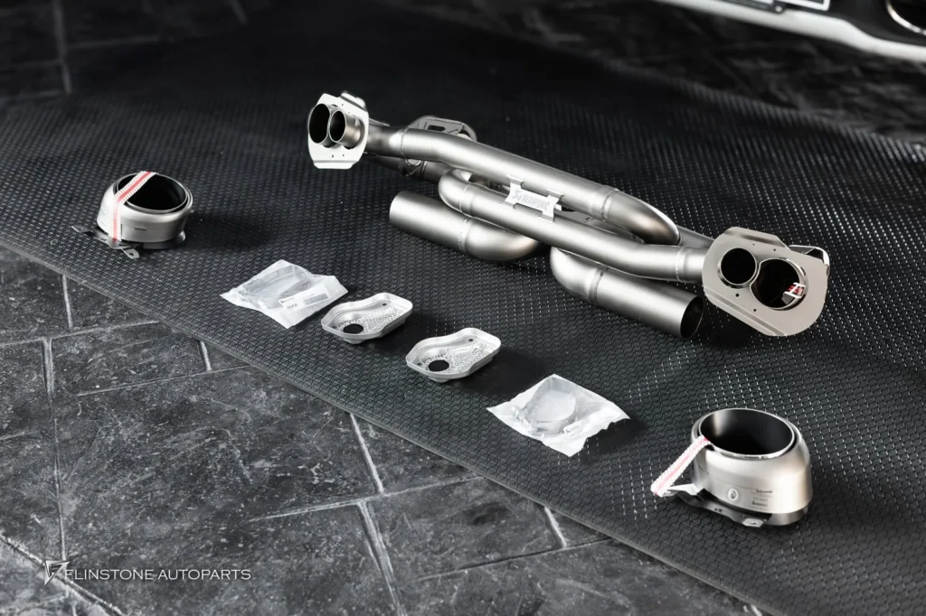 ชุดท่อ AKRAPOVIC สำหรับ PORSCHE 992 Carrera มีของพร้อมติดตั้งนะ