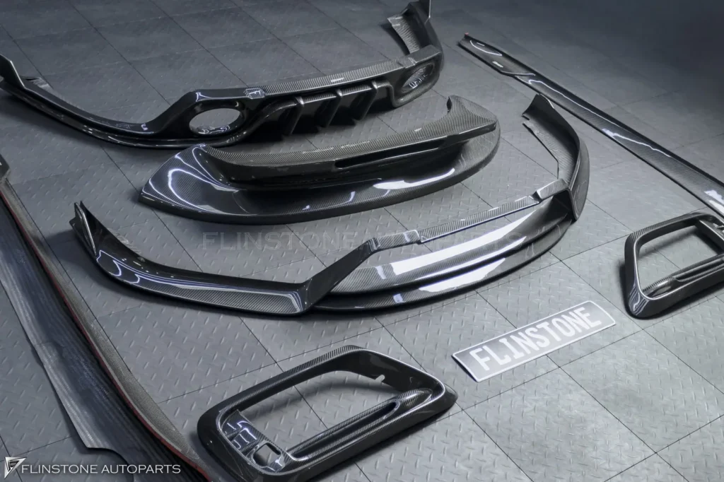 PORSCHE 992 Carrera Front Lip + Air Duct