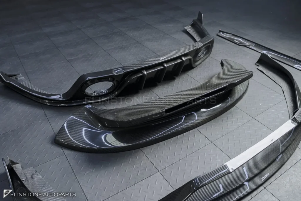PORSCHE 992 Carrera Front Lip + Air Duct