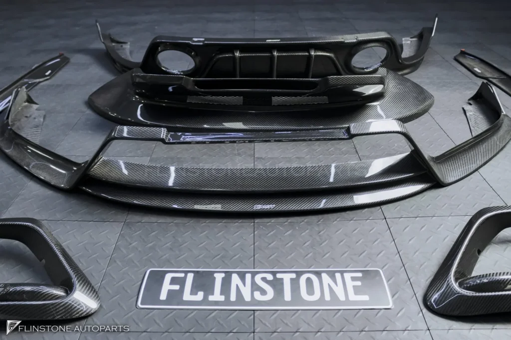 PORSCHE 992 Carrera Front Lip + Air Duct