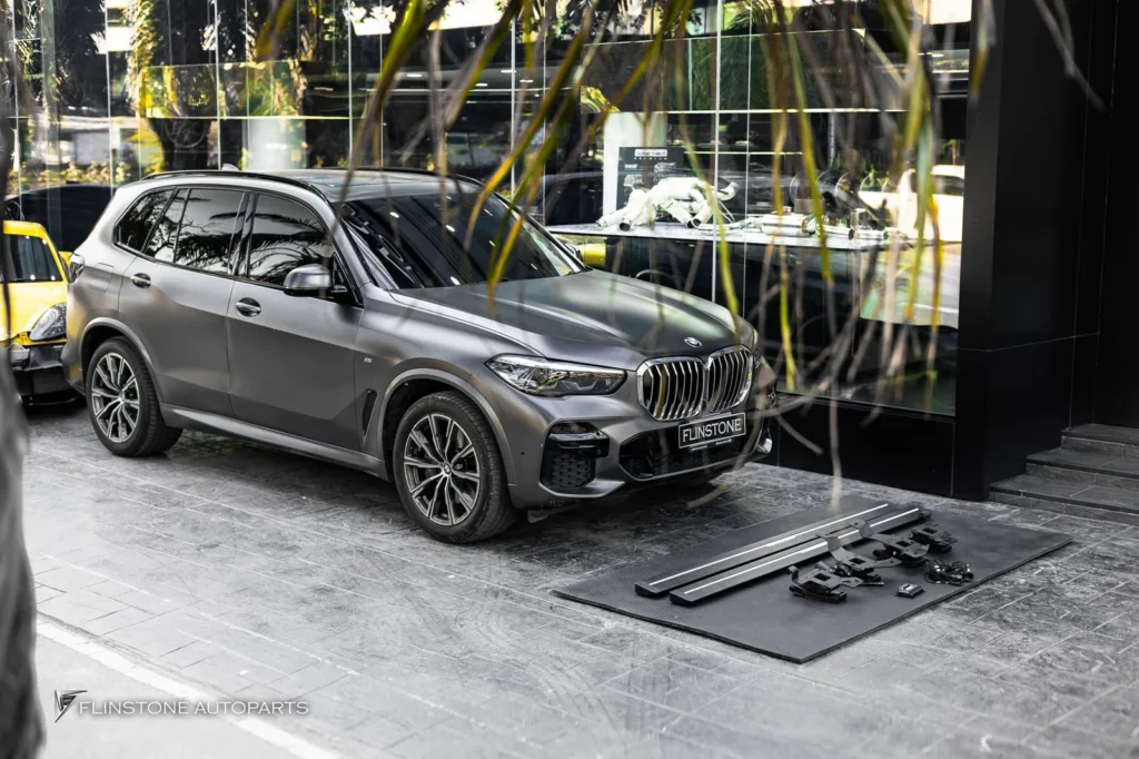 บันไดข้างอัตโนมัติสำหรับ BMW X5 G05 ใช้งานดีมากๆ