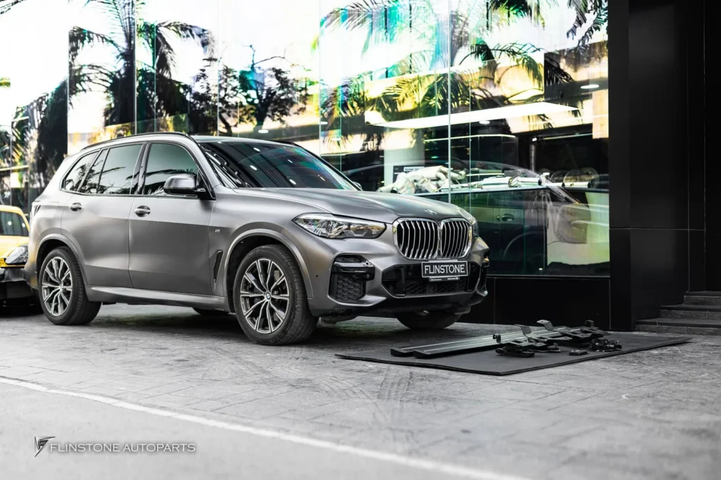 บันไดข้างอัตโนมัติสำหรับ BMW X5 G05 ใช้งานดีมากๆ
