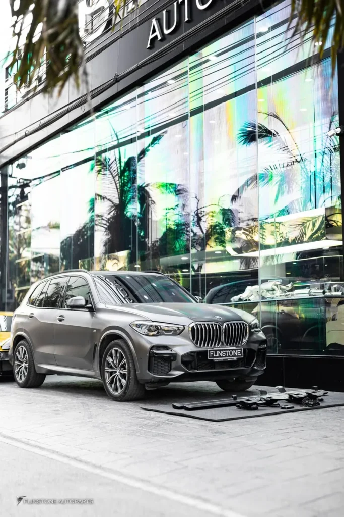 บันไดข้างอัตโนมัติสำหรับ BMW X5 G05 ใช้งานดีมากๆ