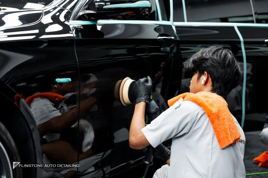 ฟื้นฟูสภาพพื้นผิวรถ W213 E-Class ให้กลับมาสวยใส เลื่อนชมรูปภาพได