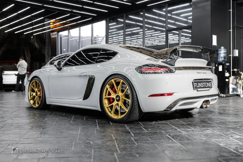 PORSCHE 718 ติดตั้งชุดเบรค Custom GT4 หน้า 6 พอตหลัง 4 พอต พร้อม