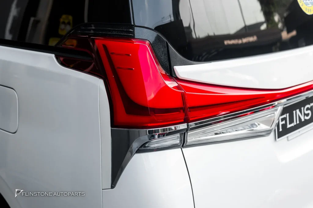 ไฟท้าย LEXUS Lm300 สำหรับ Toyota Alphard