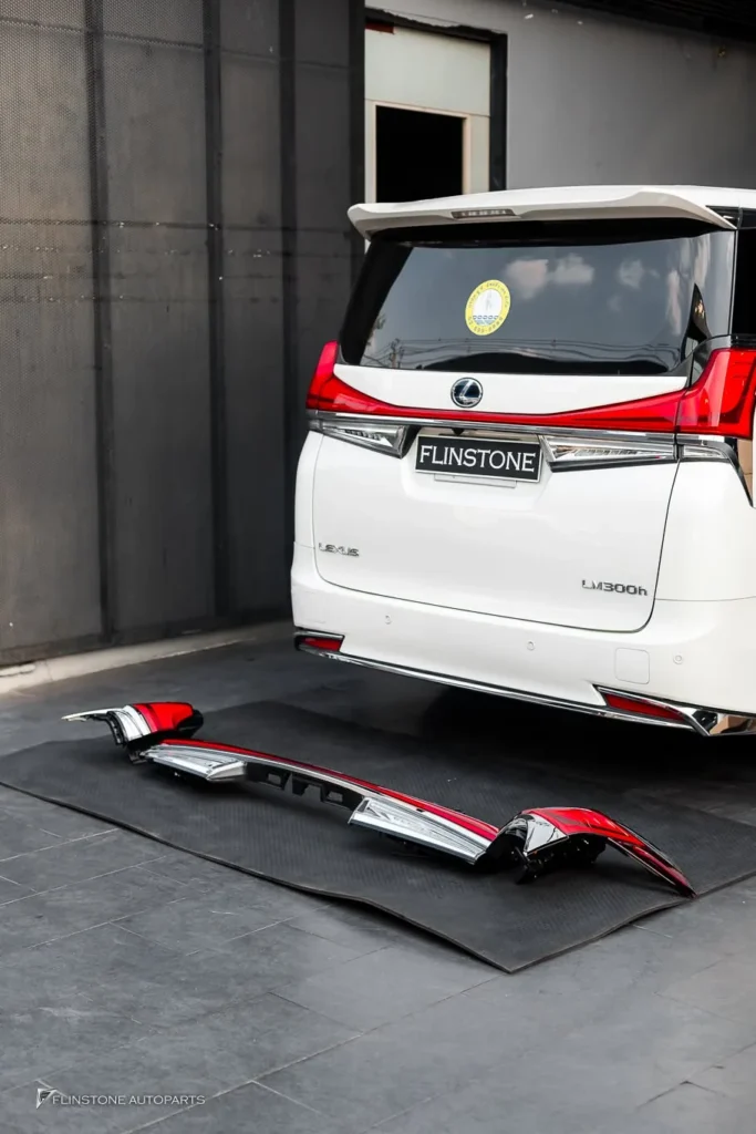 ไฟท้าย LEXUS Lm300 สำหรับ Toyota Alphard