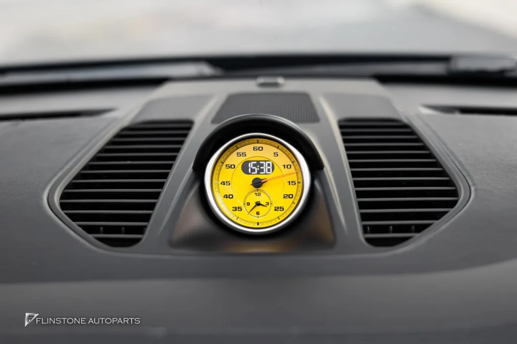 PORSCHE 991.1 – 991.2 STOPWATCH [Yellow]