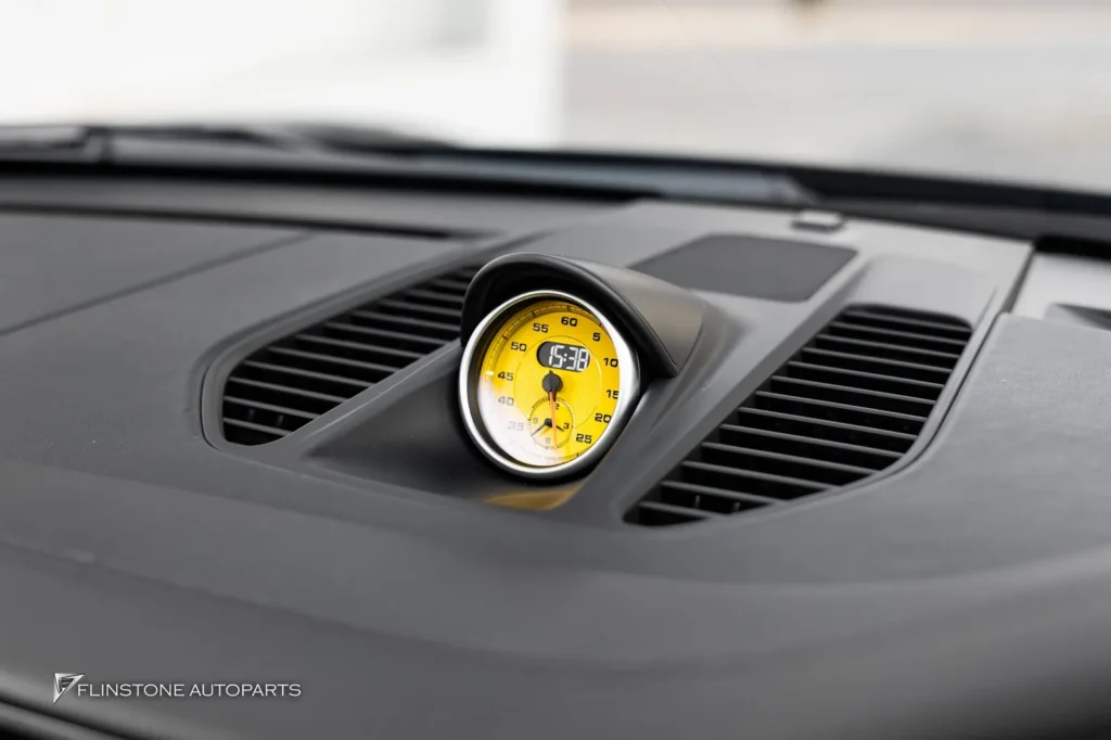 PORSCHE 991.1 – 991.2 STOPWATCH [Yellow]