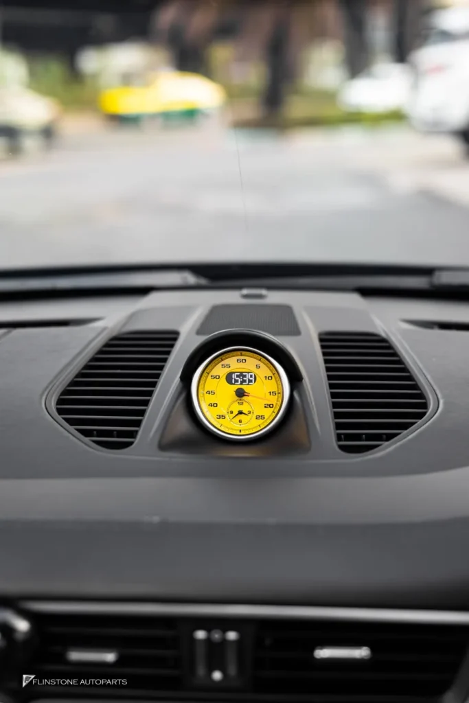 PORSCHE 991.1 – 991.2 STOPWATCH [Yellow]