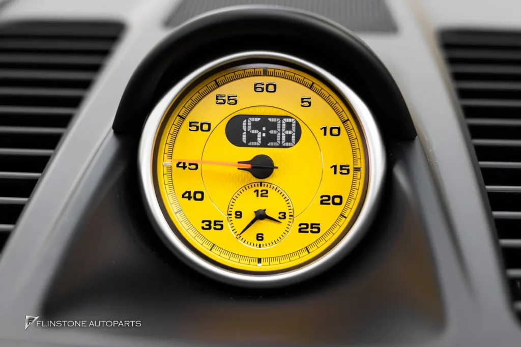 PORSCHE 991.1 – 991.2 STOPWATCH [Yellow]