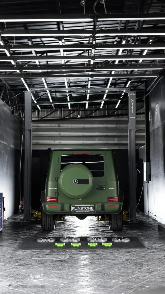 Mercedes-Benz W464 G-Class รถทุกรุ่นสามารถอัพเกรดเป็นจานคาร์บอนเซรามิคแบบคันนี้ได้นะครับ โด