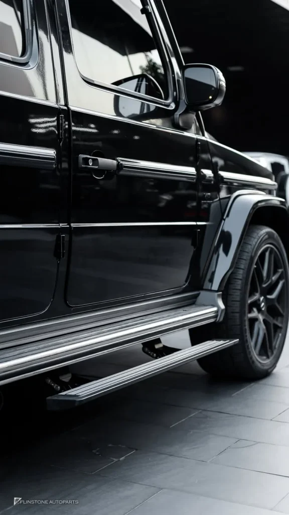W465 G-Class 2025+ Mercedes G63 AMG อีกคันเลือกติดตั้งบันไดไฟฟ้าอัตโนมัติ ใช้งานสะด