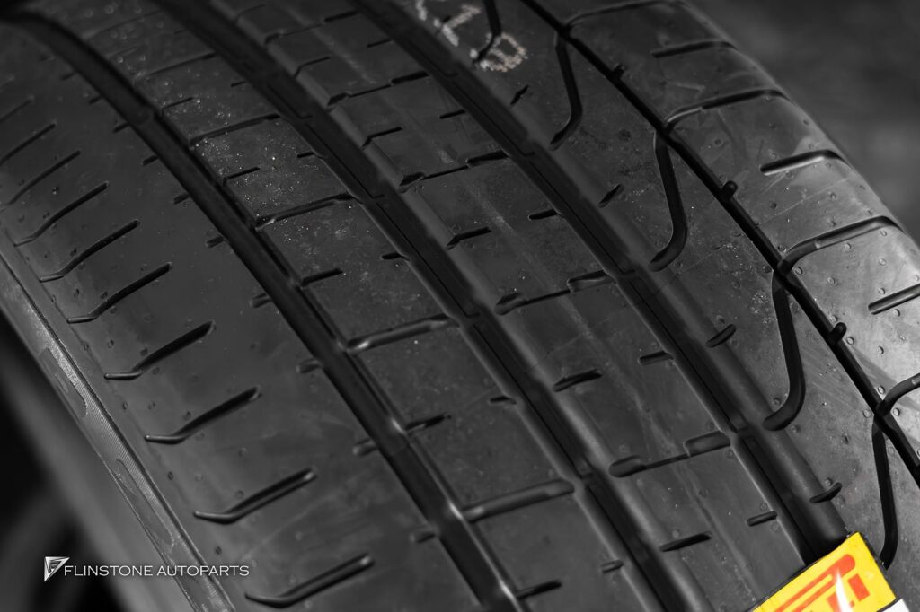 PORSCHE Cayenne Coupe เข้าเปลี่ยนยางใหม่ Pirelli P-Zero
