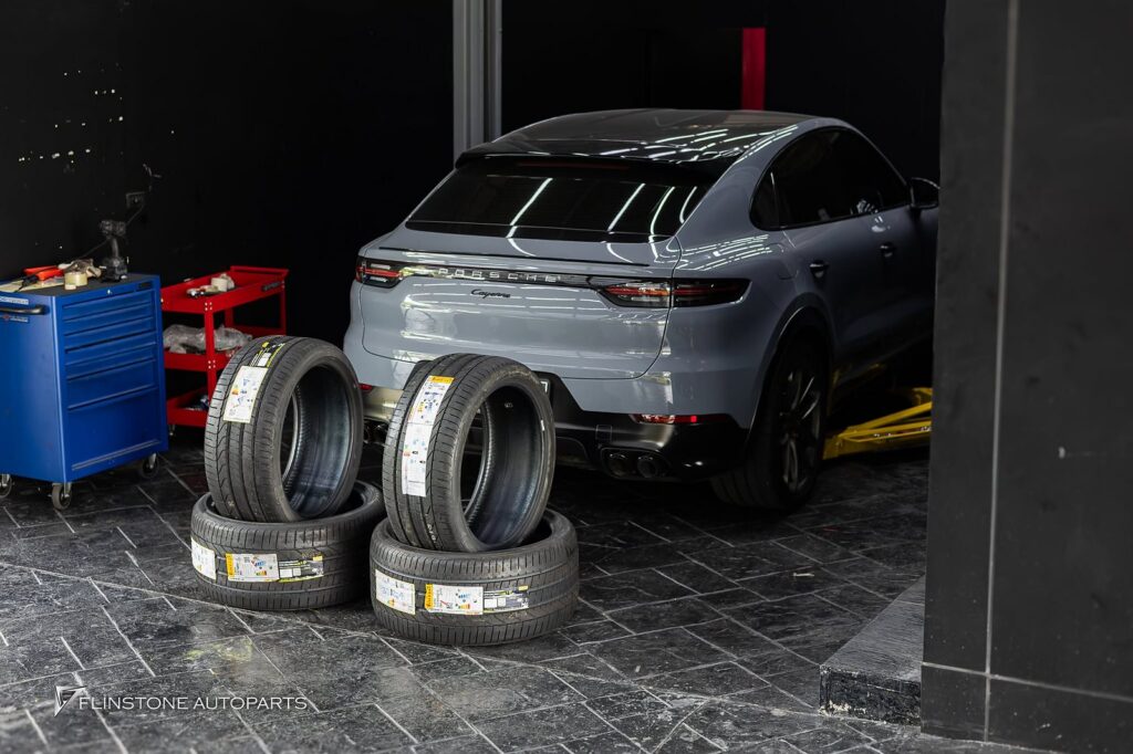 PORSCHE Cayenne Coupe เข้าเปลี่ยนยางใหม่ Pirelli P-Zero