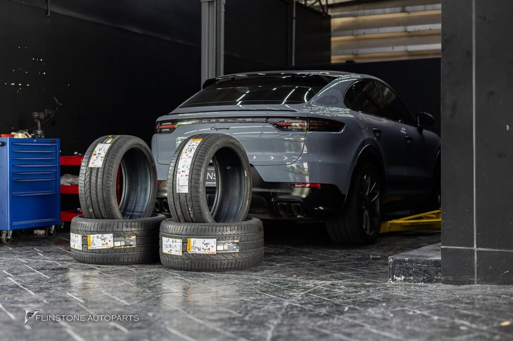 PORSCHE Cayenne Coupe เข้าเปลี่ยนยางใหม่ Pirelli P-Zero