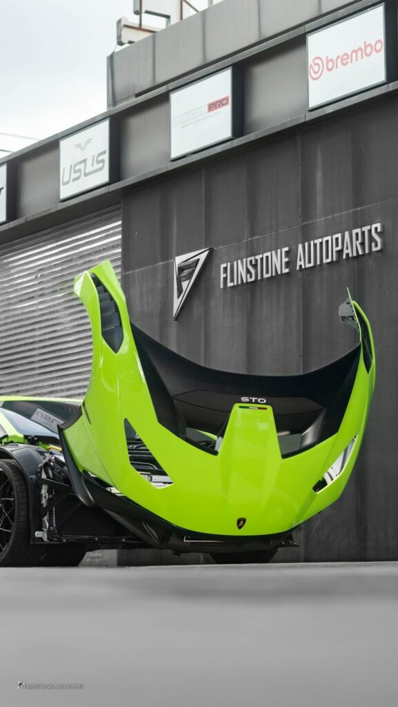 LAMBORGHINI HURACAN STO LP640-2