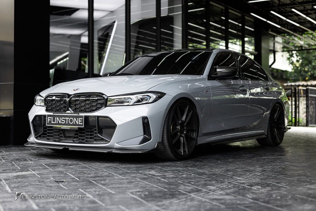 BMW G20 Series 3 LCI ติดตั้งแผ่นแปะพวงมาลัย Carbon Fiber สามารถใ